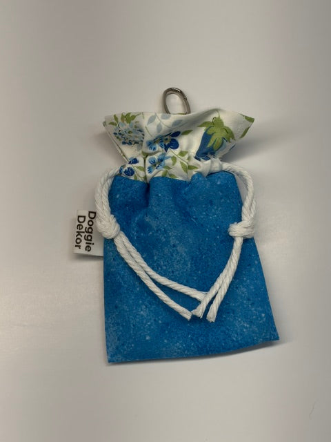 Dog poo bag holder - 100% cotton drawstring pouch in dark blue with a cream floral collar, white drawstring and metal clip - Doggie Dekor
